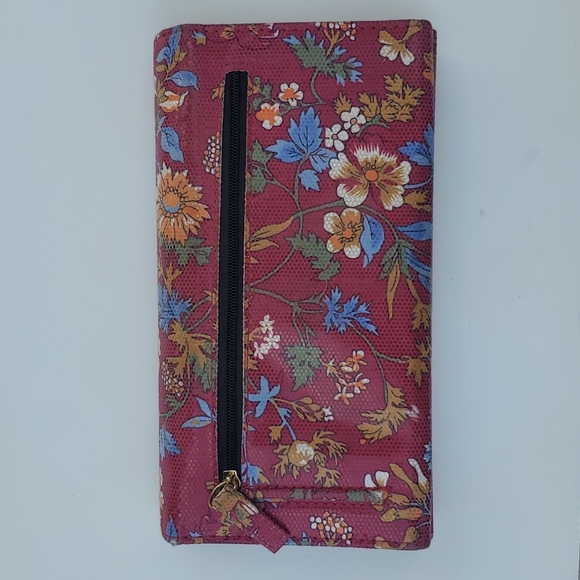 Tahari foral wallet royal flush - Picture 2 of 15